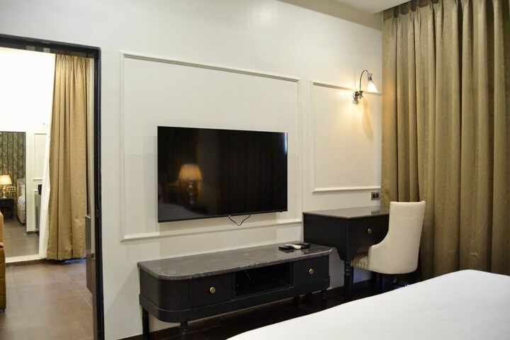 Room 49 of 106