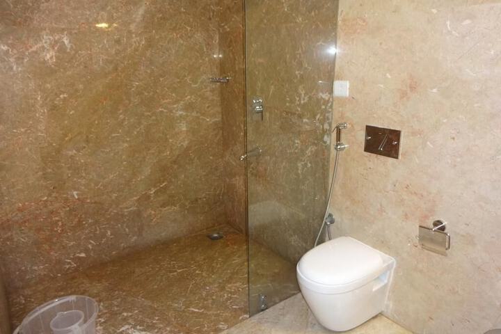 Room 15 of 27