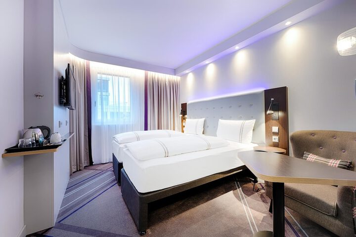 Room 7 of 37