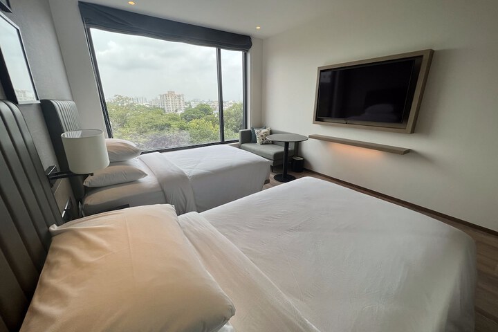 Room 28 of 58