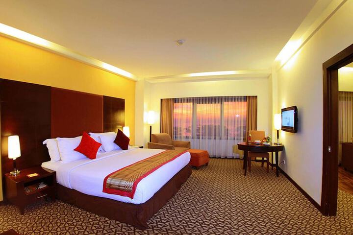 Room 2 of 42