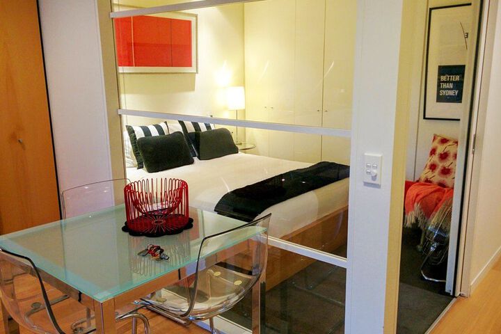 Room 5 of 12
