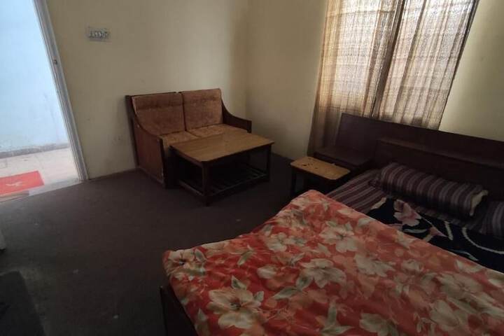 Room 4 of 23