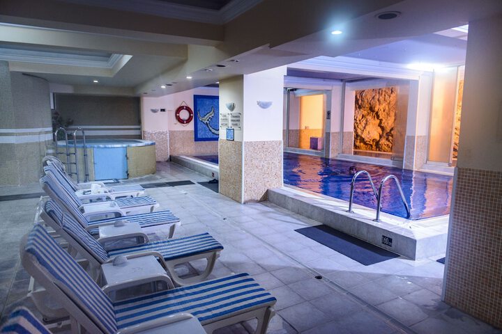 Pool Hotel