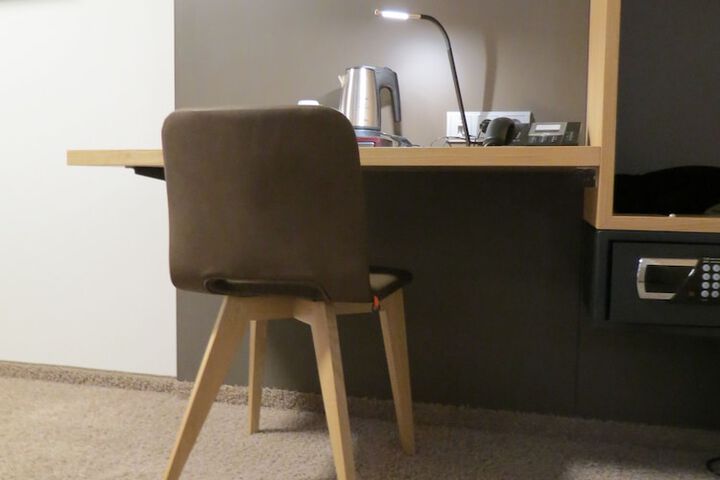 Room 42 of 82