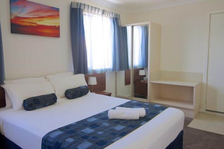 Room 9 of 36