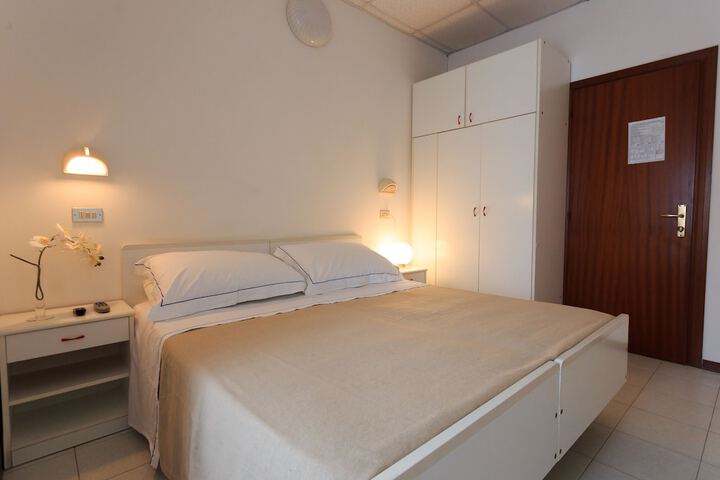 Room 13 of 55