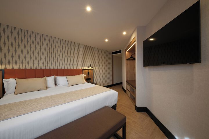 Room 5 of 86