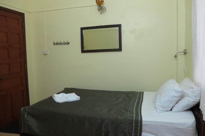 Room 13 of 49