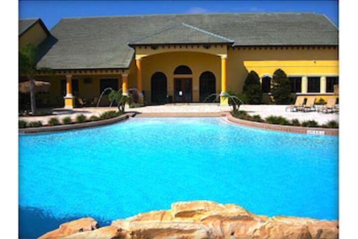 Pool 32 of 35