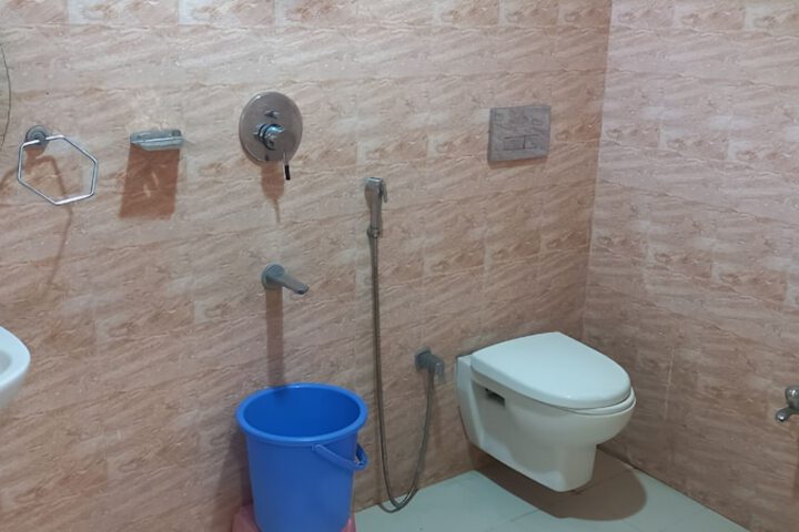 Room 12 of 17