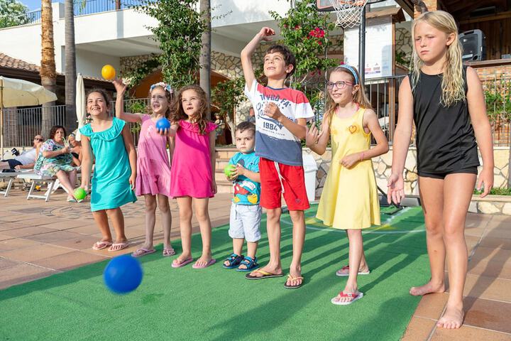 Childrens Activities 71 of 121