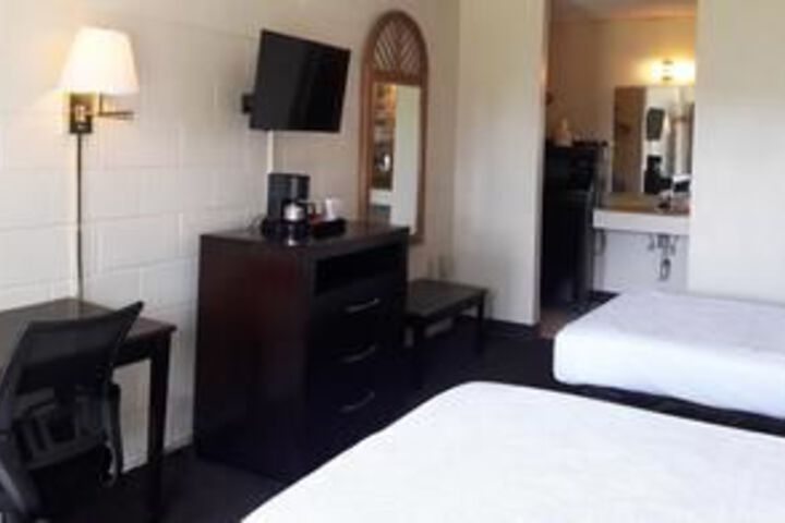 Room 35 of 60
