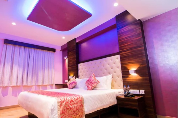 Room 4 of 17