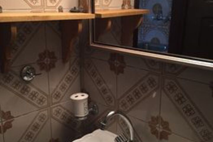 Room 10 of 49