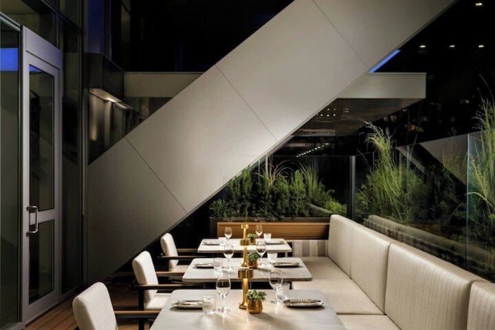 Dining 89 of 136
