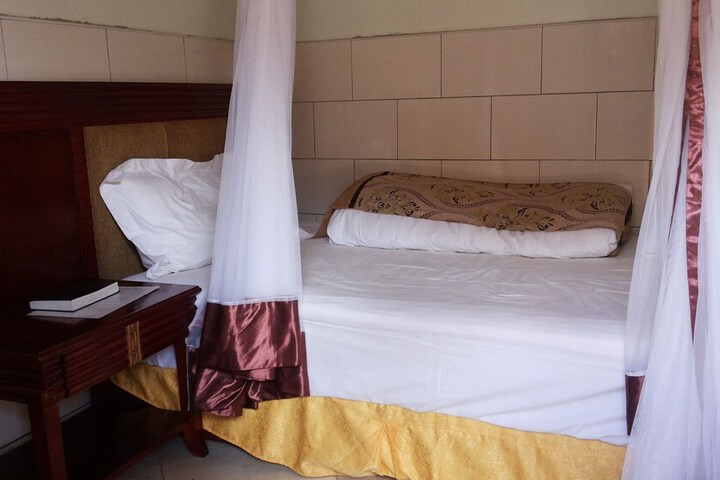 Room 21 of 42