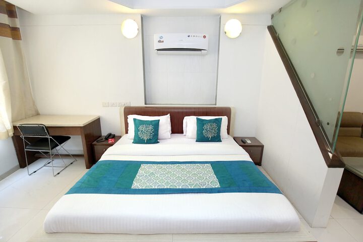 Room 18 of 25
