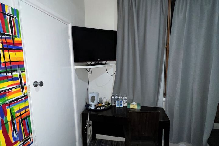 Room 35 of 109