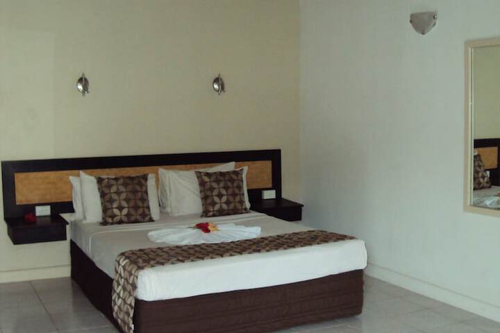 Room 4 of 41