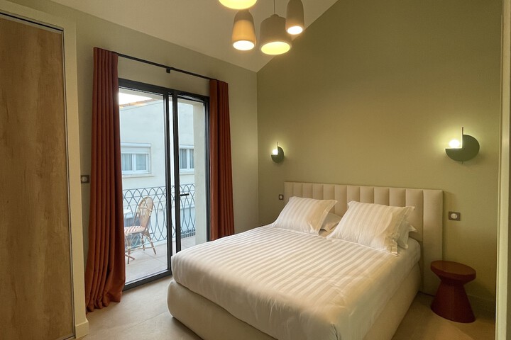 Room 6 of 45