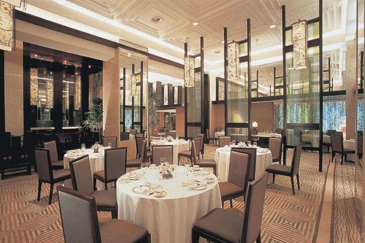 Dining 47 of 60