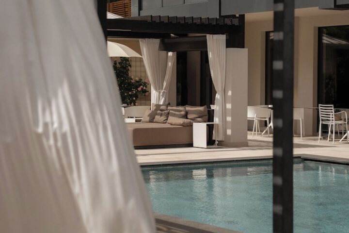Pool 44 of 66