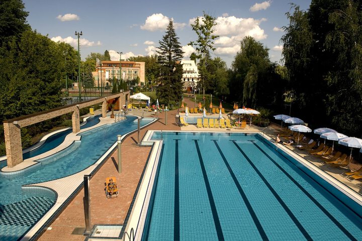 Pool 37 of 106