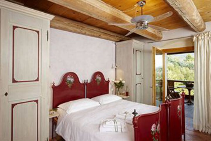Room 13 of 26