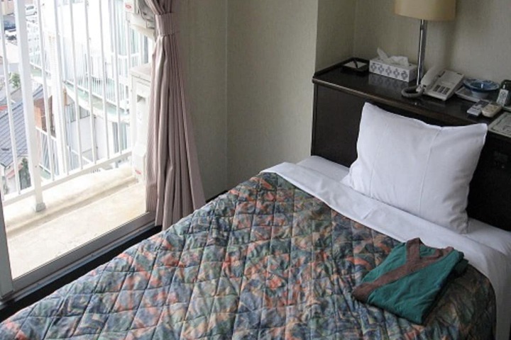 Room 3 of 51