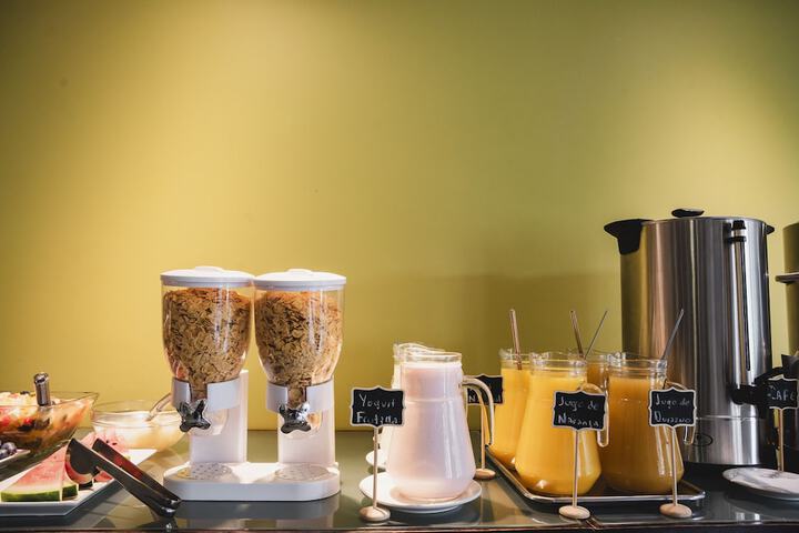 Breakfast/Coffee Service 45 of 68