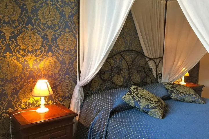 Room 3 of 13