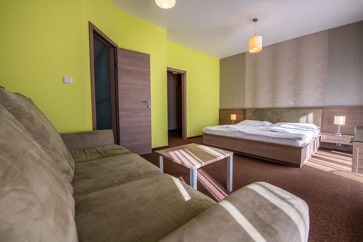 Room 3 of 56