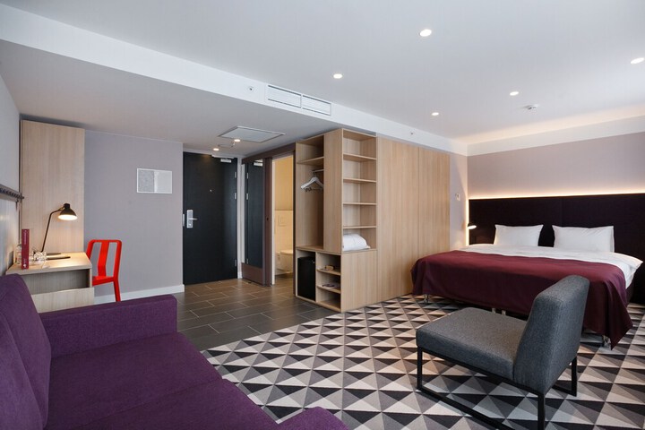 Room 8 of 56
