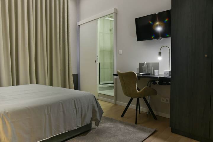 Room 29 of 83