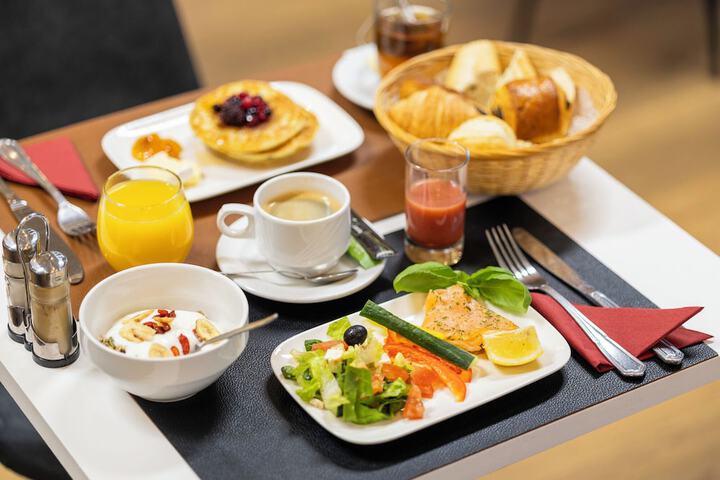 Breakfast/Coffee Service 93 of 132