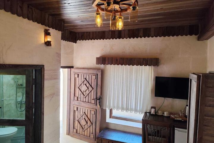 Room 6 of 46