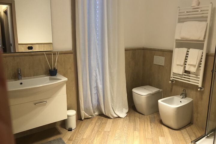 Room 19 of 248