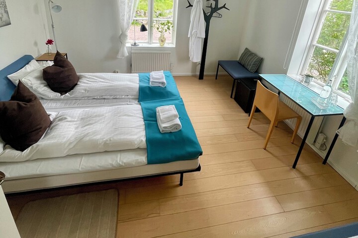 Room 8 of 37
