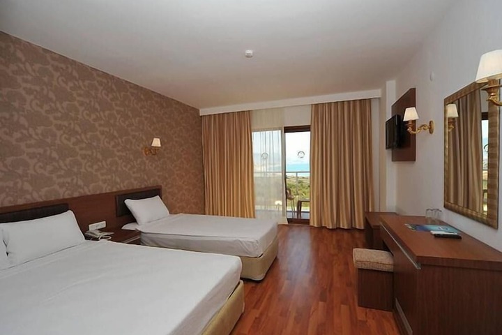 Room 9 of 29