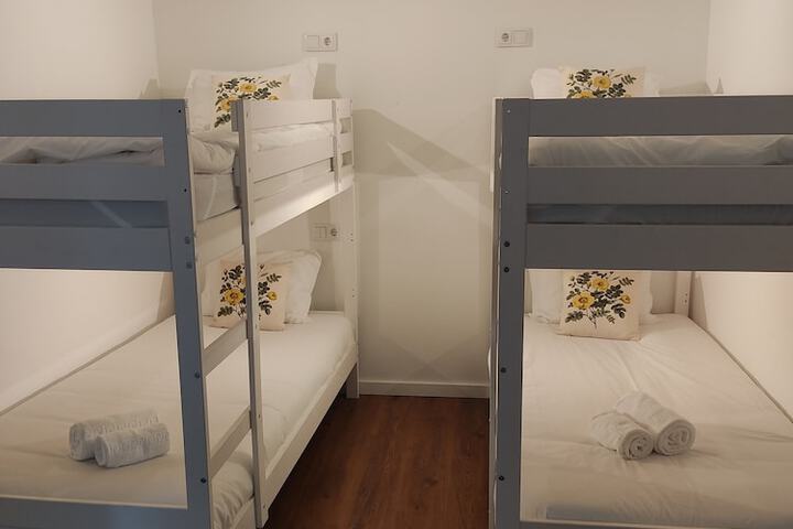 Room 33 of 78