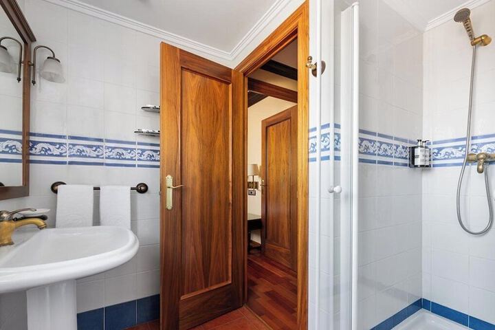 Room 20 of 46