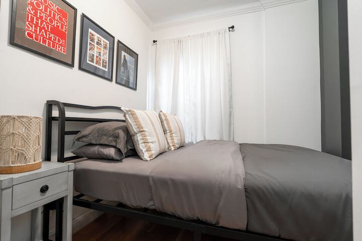 Room 12 of 36