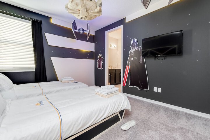 Room 6 of 62