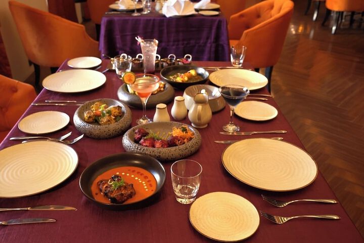 Dining 30 of 44