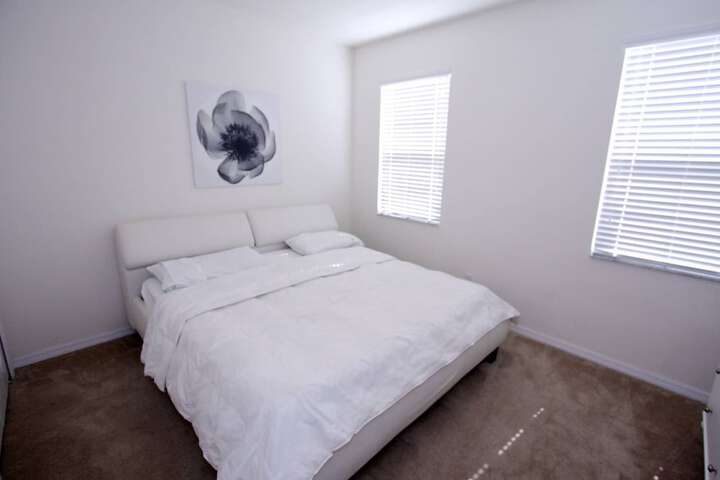 Room 8 of 139