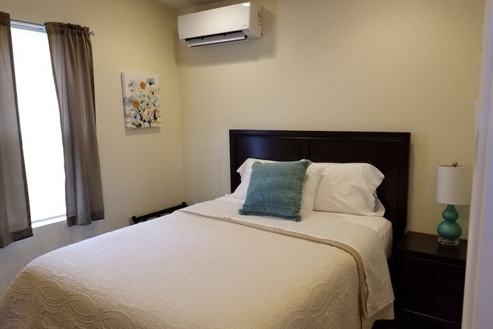 Room 4 of 16