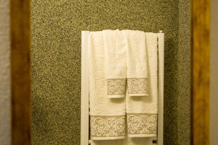 Room 115 of 131