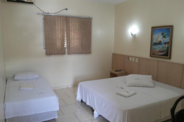 Room 17 of 40