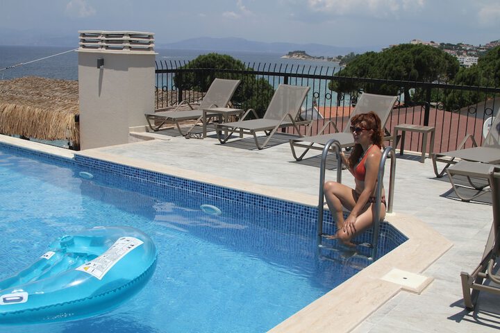 Pool 82 of 104